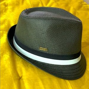 Miami hat. Dark gray/taupe never worn